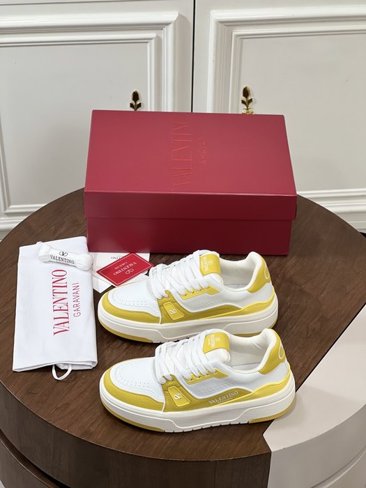 High-Quality Valentino Men's Shoes on Yupoo