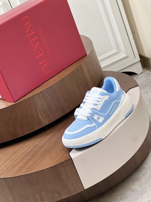 High-Quality Valentino Men's Shoes on Yupoo