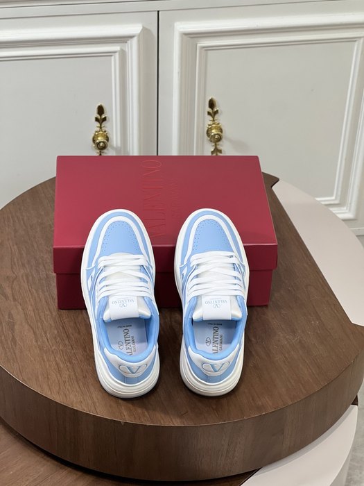 High-Quality Valentino Men's Shoes on Yupoo