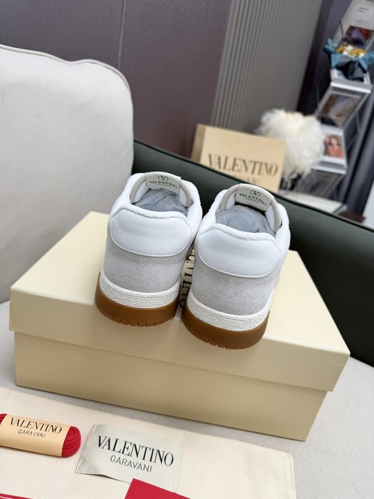 High-Quality Valentino Men's Shoes on Yupoo