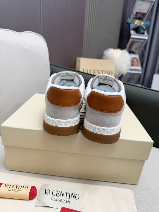 High-Quality Valentino Men's Shoes on Yupoo