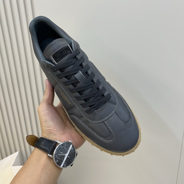 High-Quality Valentino Men's Shoes on Yupoo