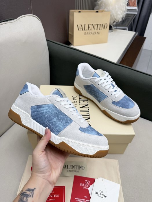 High-Quality Valentino Men's Shoes on Yupoo