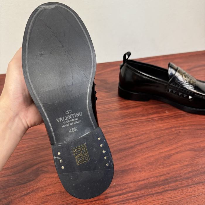 High-Quality Valentino Men's Shoes on Yupoo