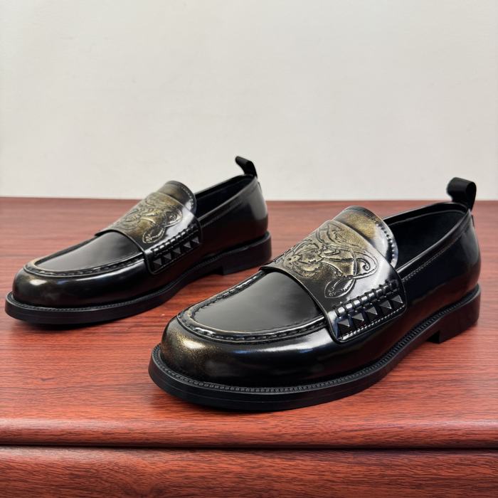 High-Quality Valentino Men's Shoes on Yupoo
