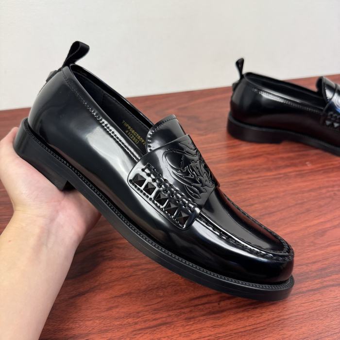 High-Quality Valentino Men's Shoes on Yupoo