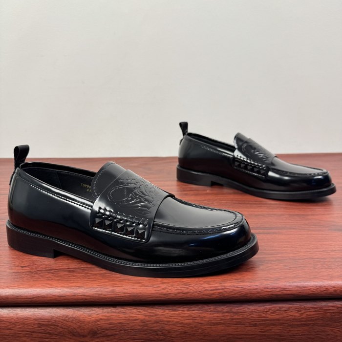 High-Quality Valentino Men's Shoes on Yupoo