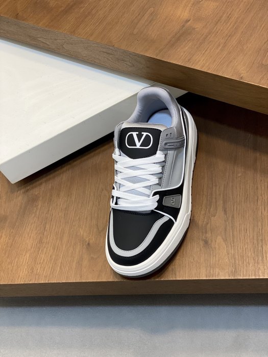 High-Quality Valentino Men's Shoes on Yupoo