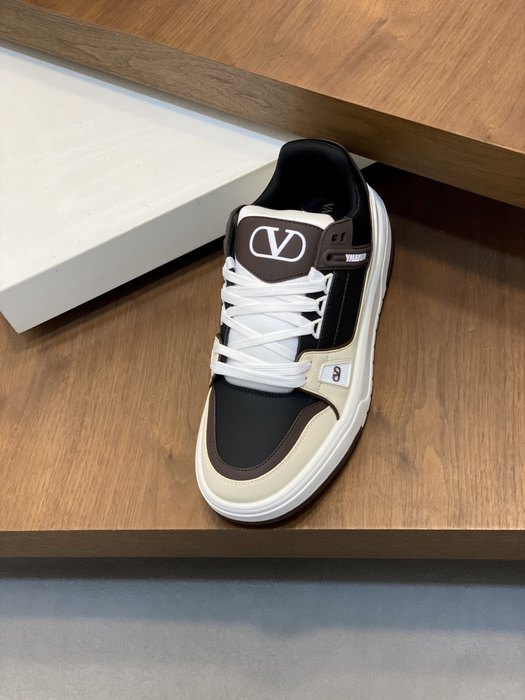 High-Quality Valentino Men's Shoes on Yupoo