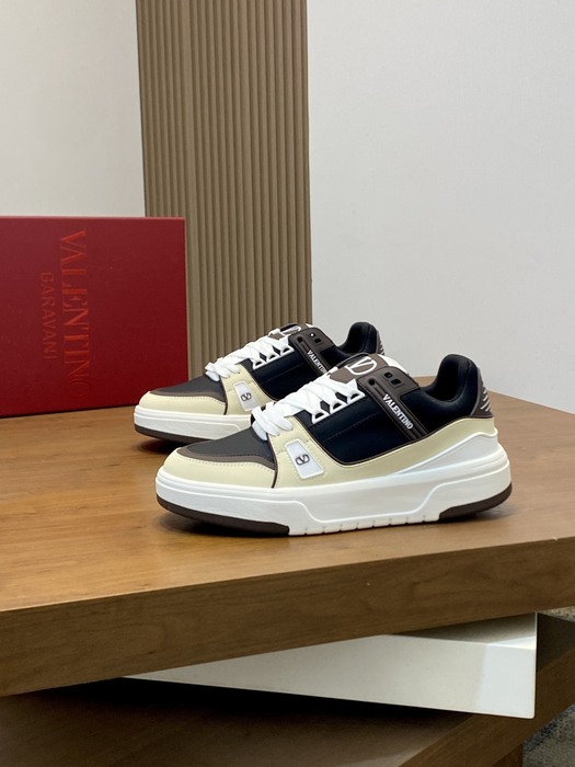 High-Quality Valentino Men's Shoes on Yupoo