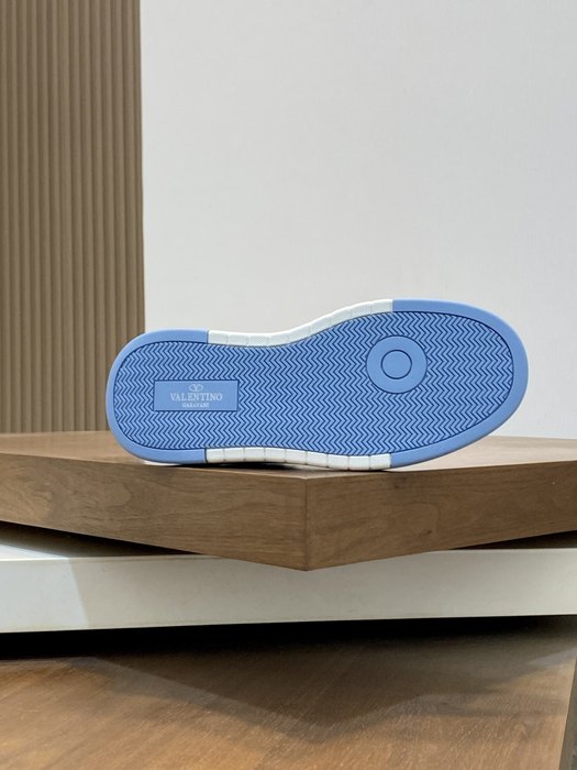 High-Quality Valentino Men's Shoes on Yupoo