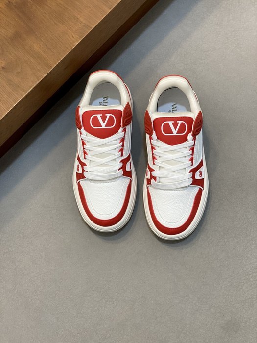 High-Quality Valentino Men's Shoes on Yupoo