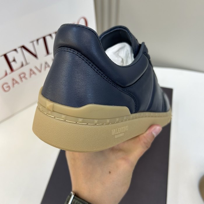 High-Quality Valentino Men's Shoes on Yupoo