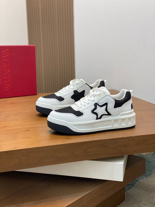 High-Quality Valentino Men's Shoes on Yupoo