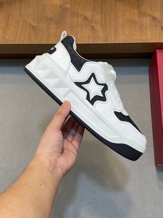 High-Quality Valentino Men's Shoes on Yupoo