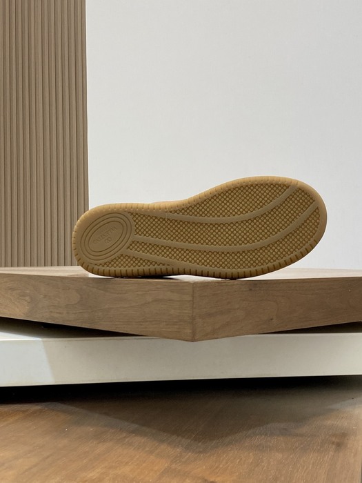 High-Quality Valentino Men's Shoes on Yupoo