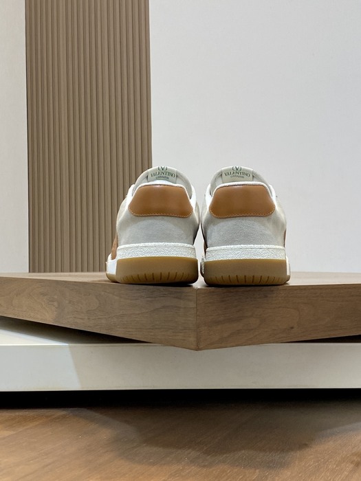 High-Quality Valentino Men's Shoes on Yupoo