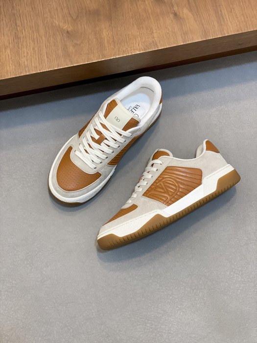 High-Quality Valentino Men's Shoes on Yupoo