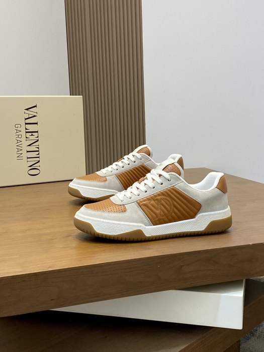 High-Quality Valentino Men's Shoes on Yupoo