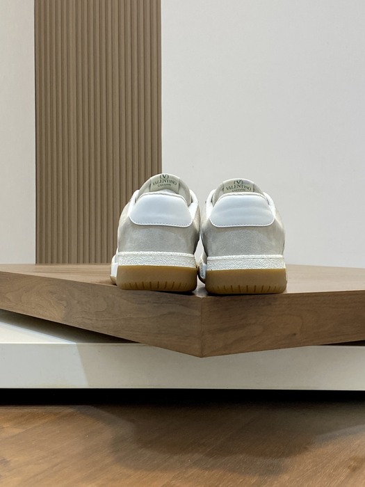 High-Quality Valentino Men's Shoes on Yupoo