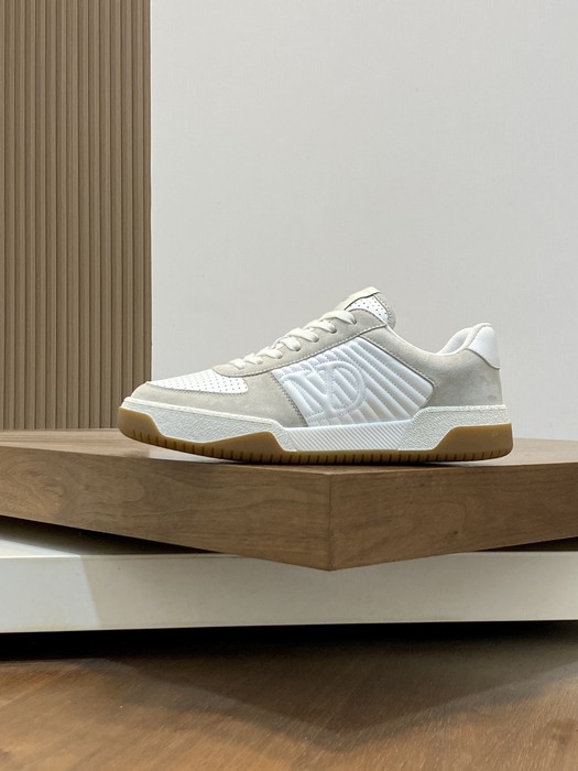 High-Quality Valentino Men's Shoes on Yupoo