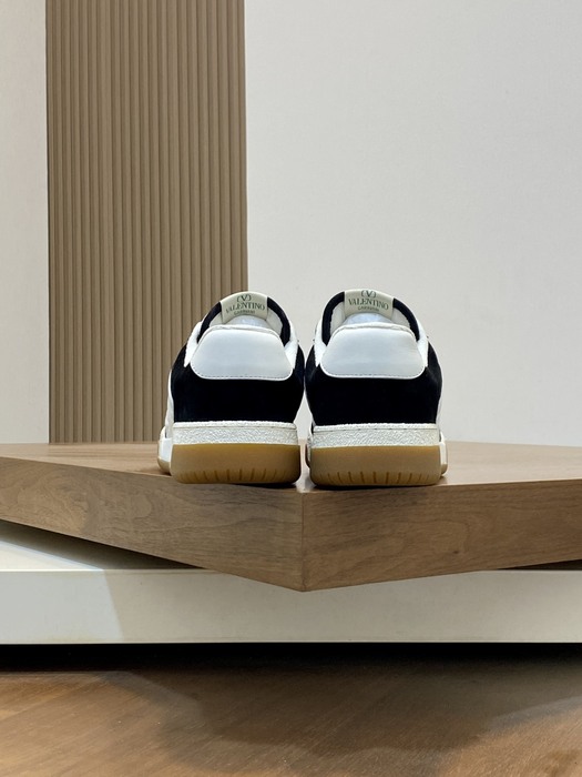 High-Quality Valentino Men's Shoes on Yupoo