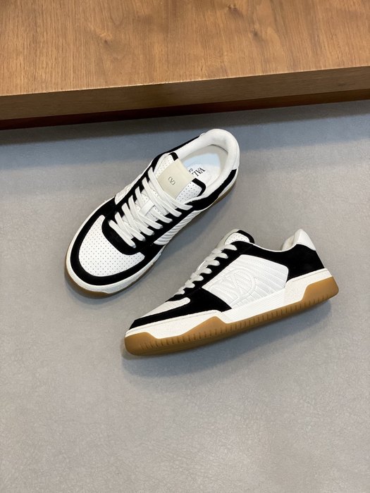 High-Quality Valentino Men's Shoes on Yupoo