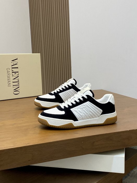 High-Quality Valentino Men's Shoes on Yupoo