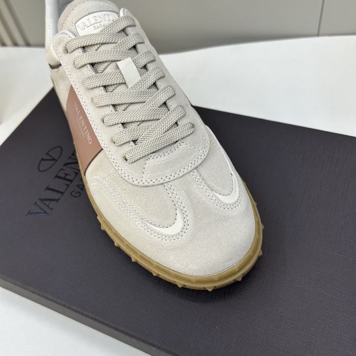 High-Quality Valentino Men's Shoes on Yupoo