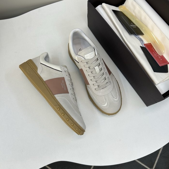 High-Quality Valentino Men's Shoes on Yupoo