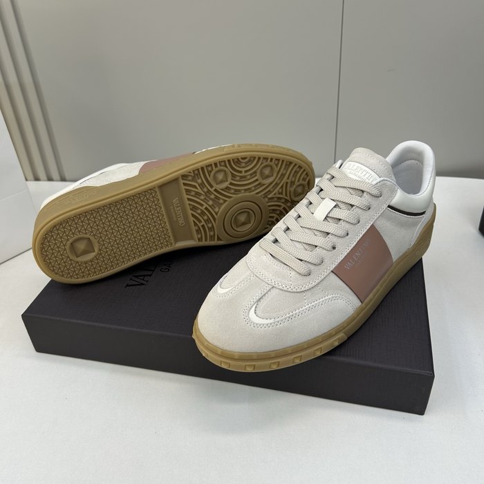 High-Quality Valentino Men's Shoes on Yupoo