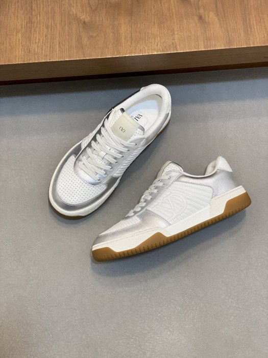 High-Quality Valentino Men's Shoes on Yupoo