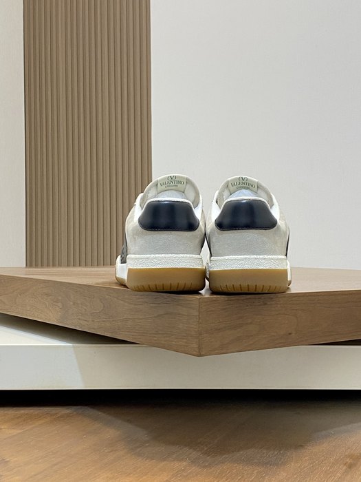 High-Quality Valentino Men's Shoes on Yupoo