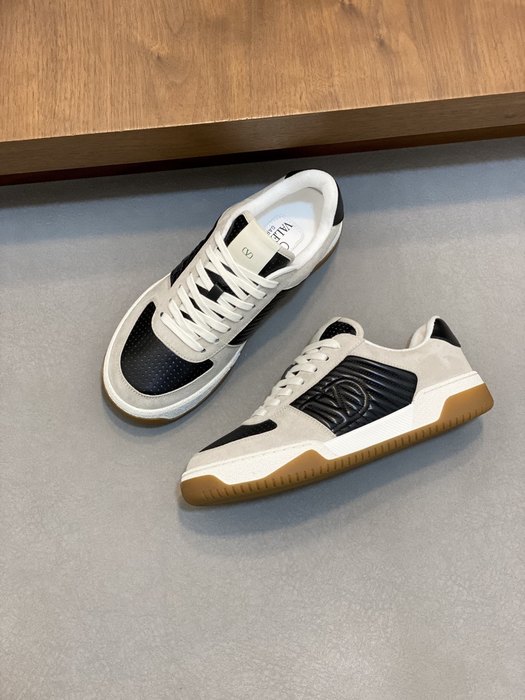 High-Quality Valentino Men's Shoes on Yupoo