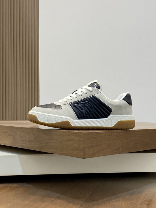 High-Quality Valentino Men's Shoes on Yupoo