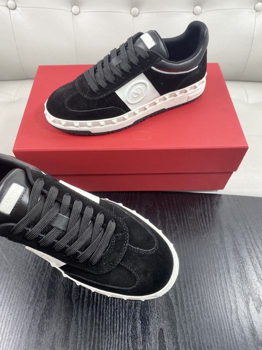 High-Quality Valentino Men's Shoes on Yupoo