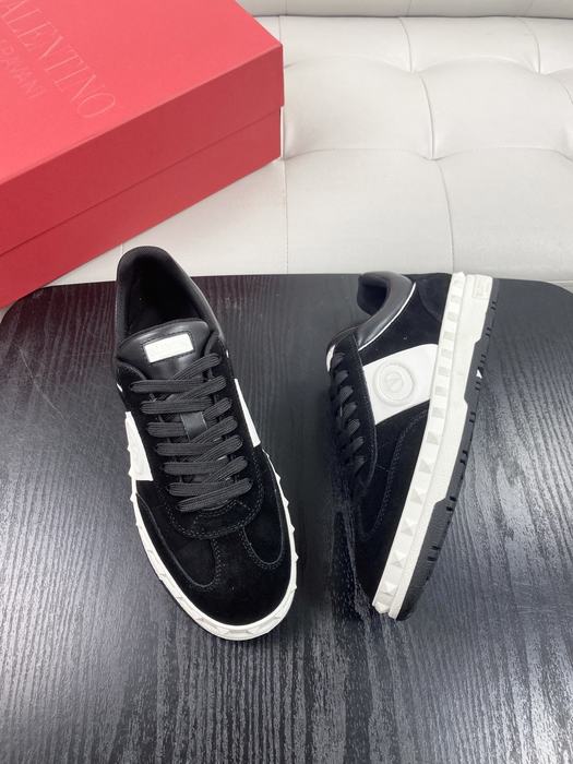 High-Quality Valentino Men's Shoes on Yupoo