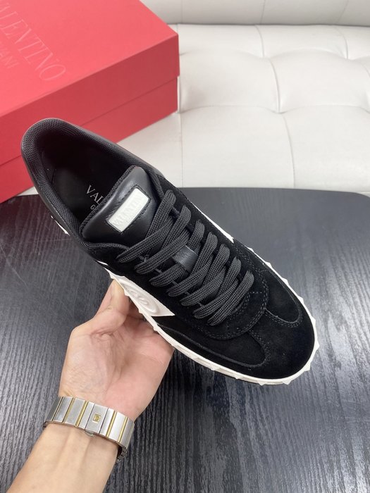 High-Quality Valentino Men's Shoes on Yupoo