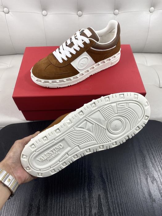 High-Quality Valentino Men's Shoes on Yupoo