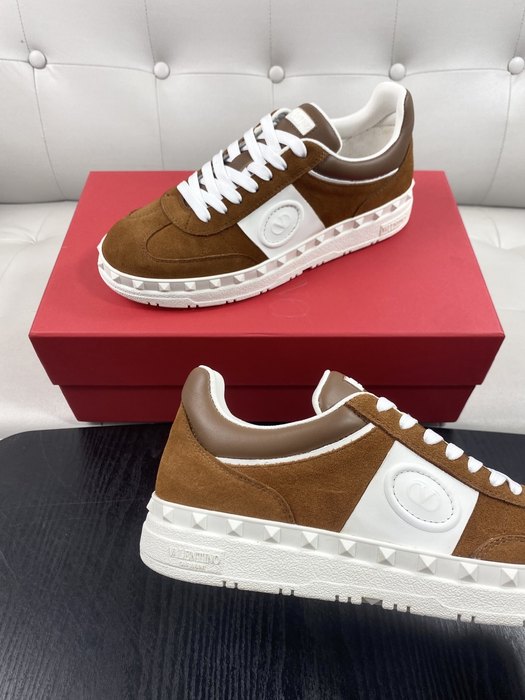 High-Quality Valentino Men's Shoes on Yupoo