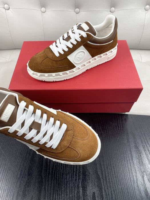 High-Quality Valentino Men's Shoes on Yupoo