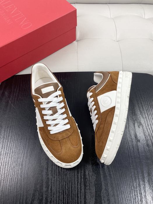 High-Quality Valentino Men's Shoes on Yupoo