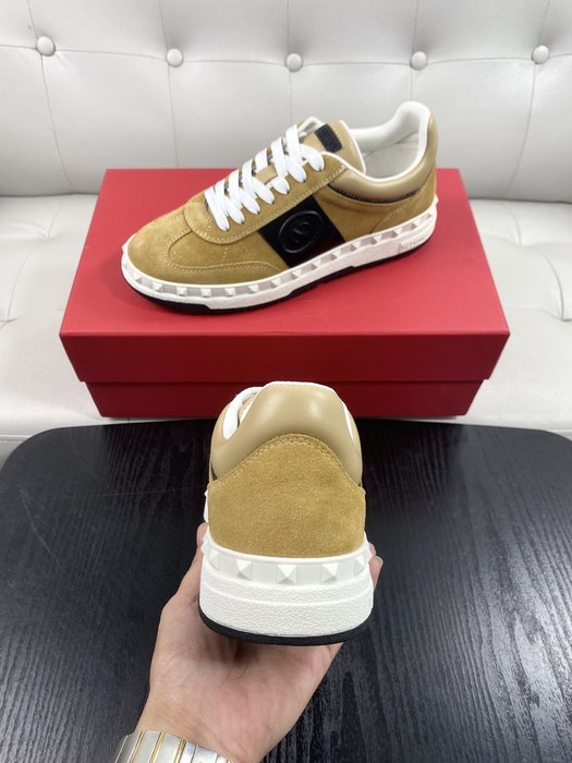 High-Quality Valentino Men's Shoes on Yupoo