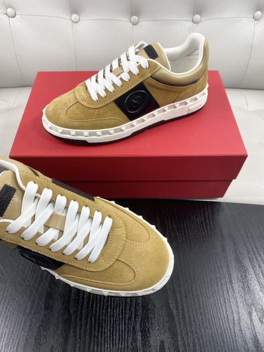 High-Quality Valentino Men's Shoes on Yupoo