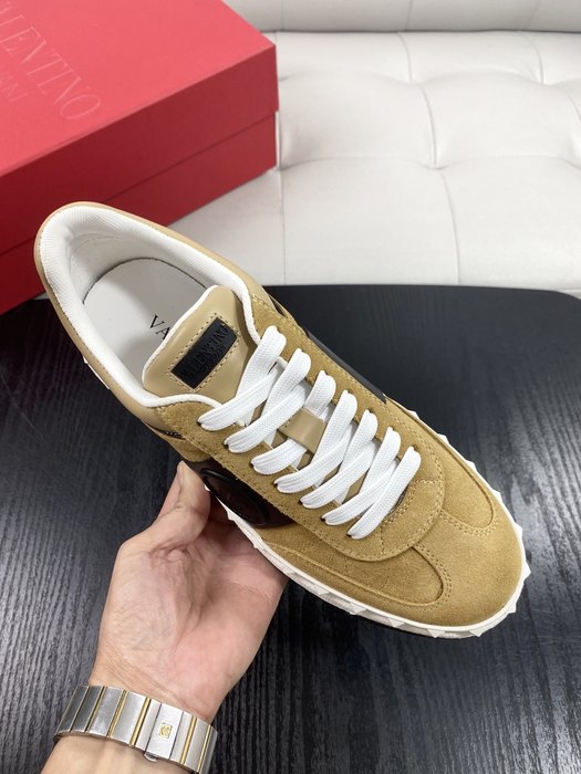 High-Quality Valentino Men's Shoes on Yupoo