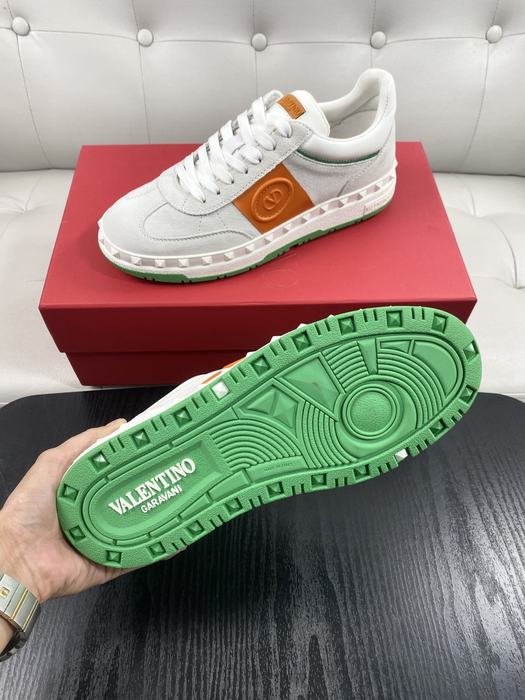 High-Quality Valentino Men's Shoes on Yupoo