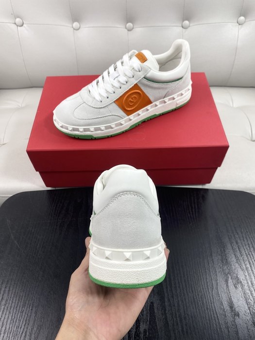 High-Quality Valentino Men's Shoes on Yupoo