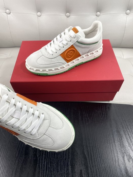 High-Quality Valentino Men's Shoes on Yupoo