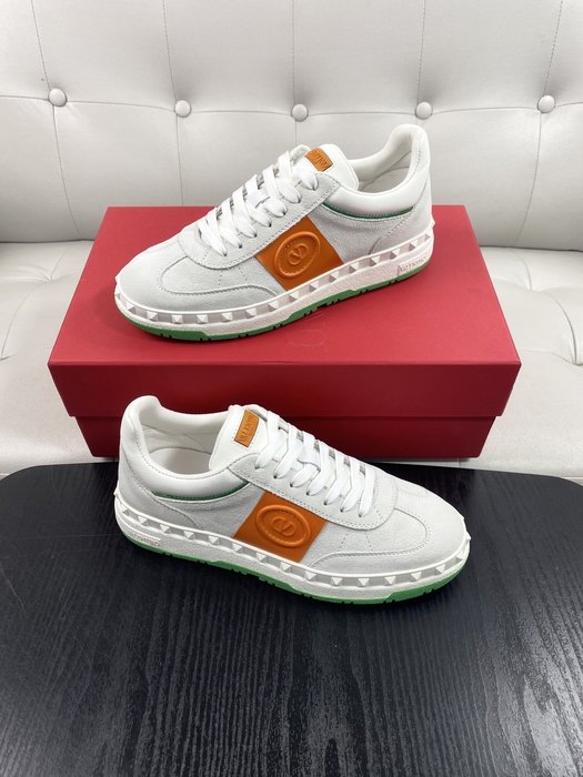 High-Quality Valentino Men's Shoes on Yupoo