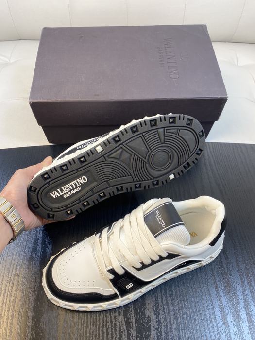 High-Quality Valentino Men's Shoes on Yupoo